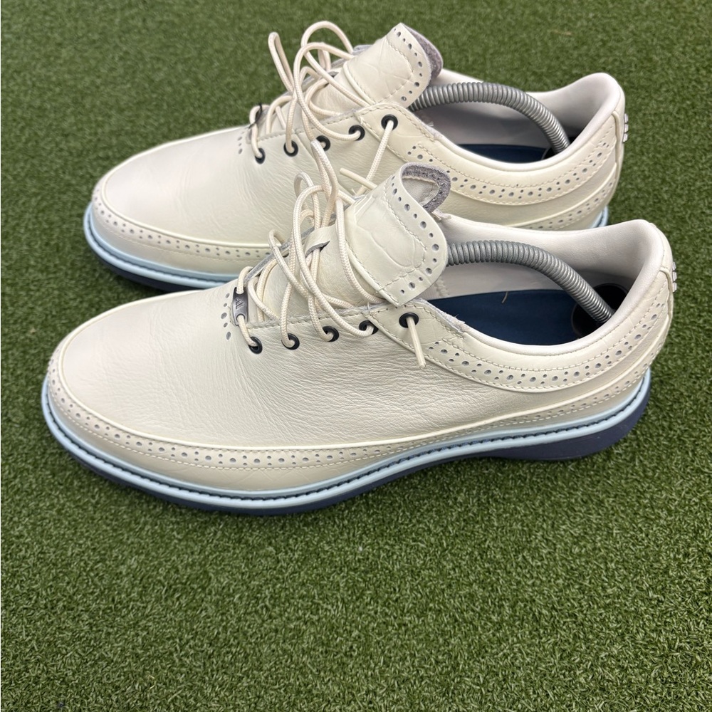Men’s Adidas Cream / Navy MC80 Golf Shoes (9.5)